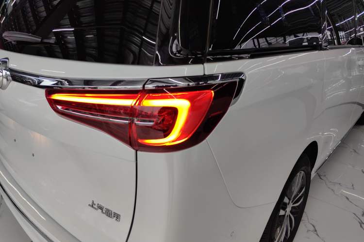 Used Buick GL8 2023 ES Lu Zun Deluxe Model