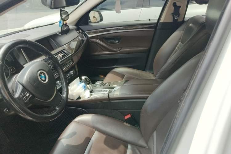 Used BMW 5 Series 2014 525Li Luxury Design Package Left Front Seat