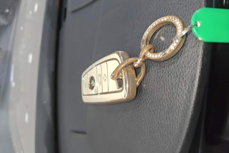 Used BMW 3 Series 2017 320Li Fashion Model
