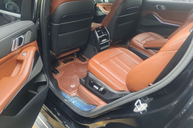 Used BMW X7 2020 xDrive40i Luxury M Sport Package
