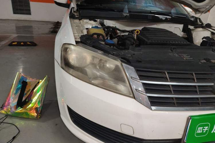 Used Volkswagen Lavida 2013 Revised Classic 1.6L Automatic Fashion Edition Right Front Headlight