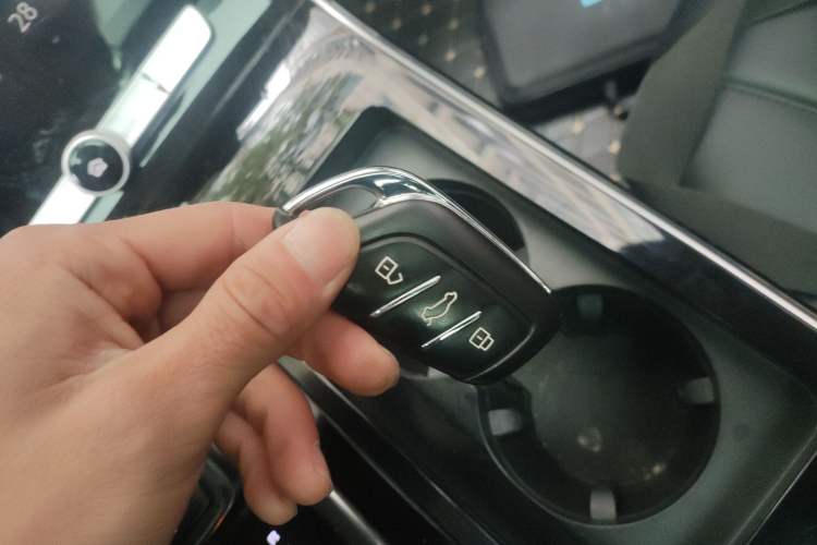 Used Roewe RX5 MAX 2019 300TGI Automatic Smart Cabin Luxury Edition