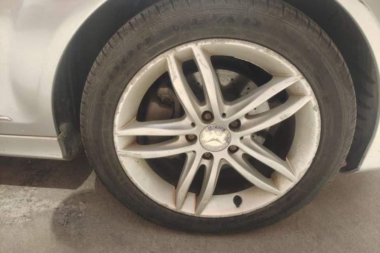 Used Mercedes-Benz C-Class 2013 C 260 CGI Elegant Model Right Front Wheel Hub