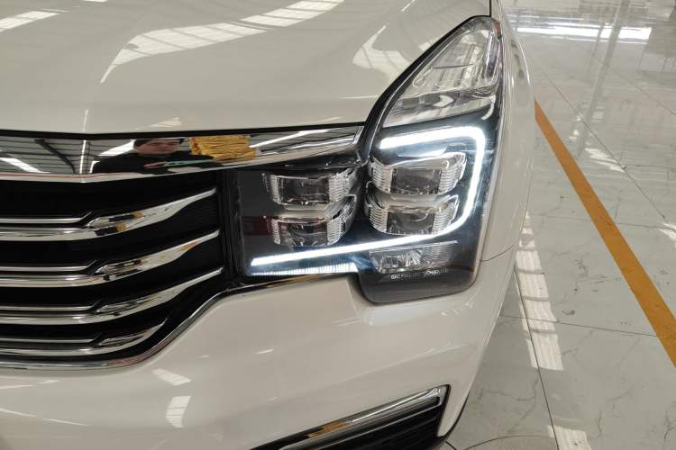 Used GAC Trumpchi GS8 2017 320T Two-Wheel Drive Luxury Smart Connectivity Version (7 Seats)
