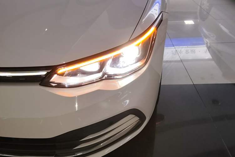 Used Volkswagen Golf 2023 280TSI DSG Pro Left Front Headlight