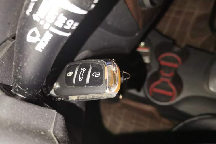 Used Kia Sportage 2013 2.0L Automatic Two-Wheel Drive GLS Trim Vehicle Key