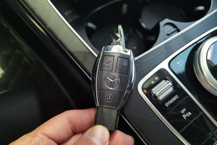 Used Mercedes-Benz C-Class 2018 C 180 L Fashion Edition Sport Version Vehicle Key