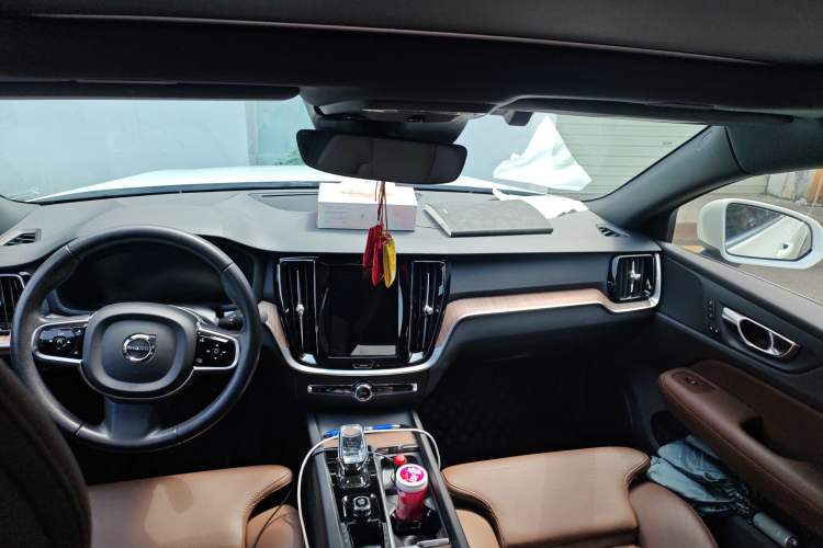 Used Volvo S60 2022 B4 Zhiyuan Luxury Edition
