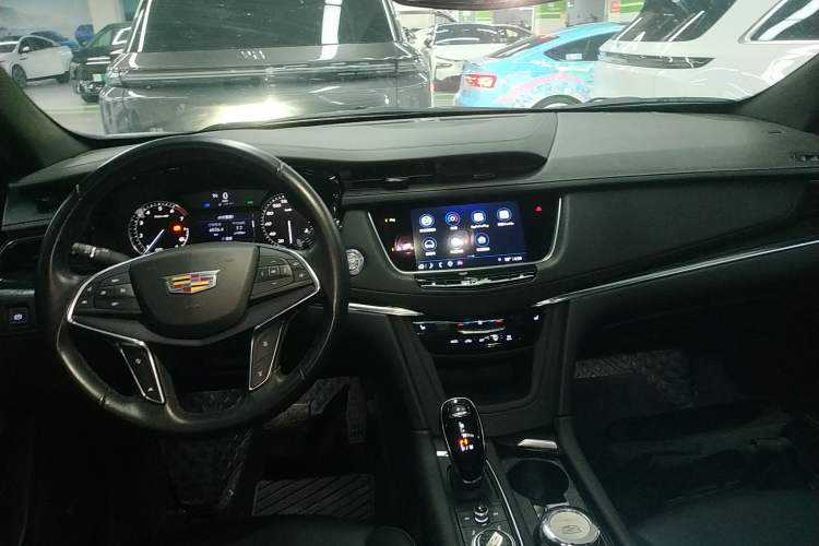 Used Cadillac XT5 2022 2.0T Two-Wheel Drive Luxury Version