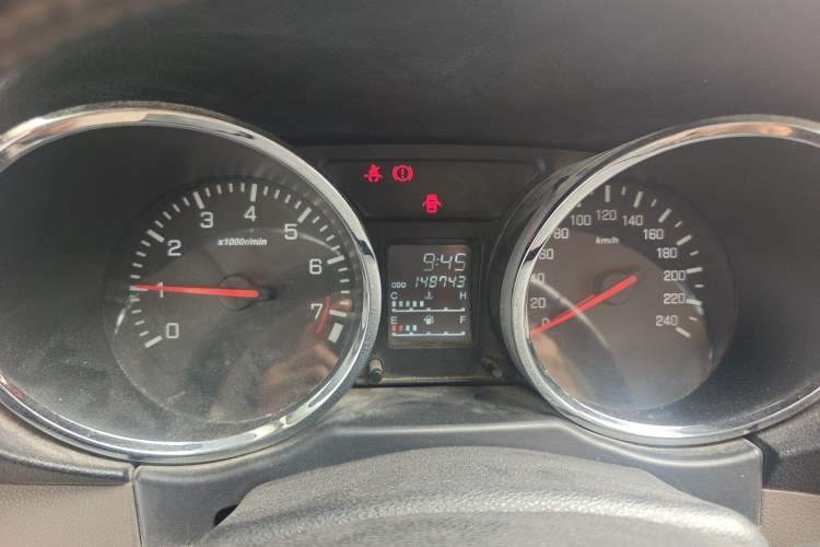 Used FAW Senya S80 2015 1.5L Manual 7-Seater Urban Edition
