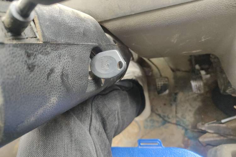 Used Wuling Rongguang 2011 1.2L Base Version
