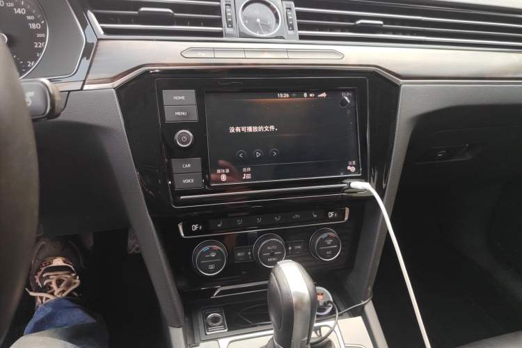 Used Volkswagen Magotan 2019 330TSI DSG Luxury Version China VI Standard Audio And AC Panel