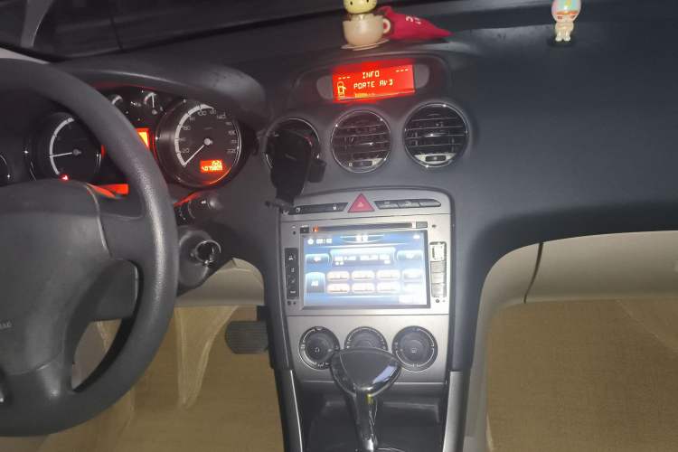 Used Peugeot 408 2011 2.0L Automatic Comfort Edition

