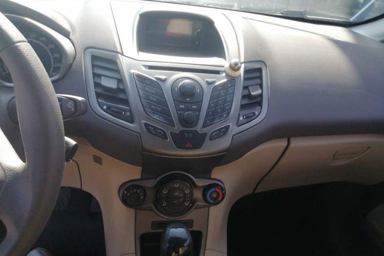 Used Ford Fiesta 2011 Sedan 1.5L Automatic Fashion Edition
