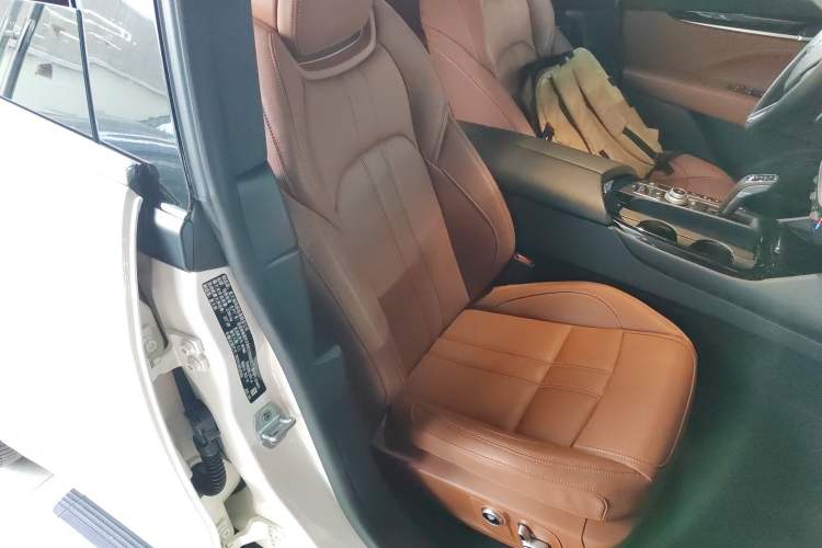 Used Maserati Levante 2022 3.0T Modena Right Front Seat