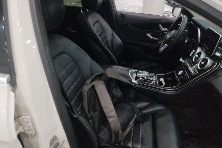 Used Mercedes-Benz C-Class 2015 Facelift C 180 L