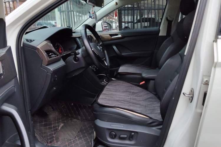 Used Volkswagen Tharu 2020 280TSI Two-Wheel Drive Luxury Plus Version China VI Standard
