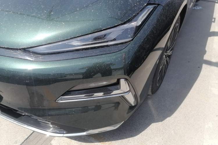 Used Geely Galaxy 8 2025 130km EM-P Starship Edition
