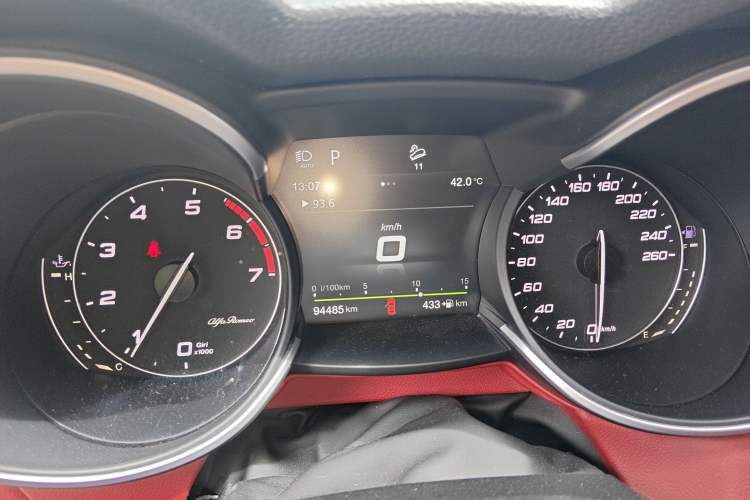 Used Alfa Romeo Stelvio 2017 2.0T 200HP Luxury Edition