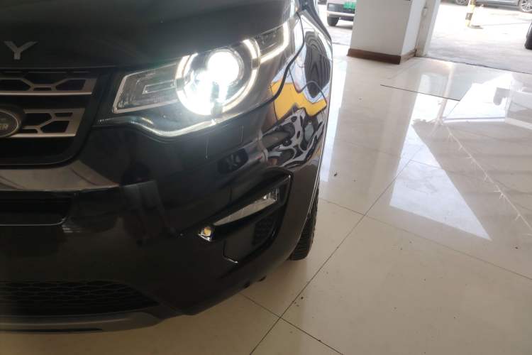 Used Land Rover Discovery Sport 2018 240 PS SE Version