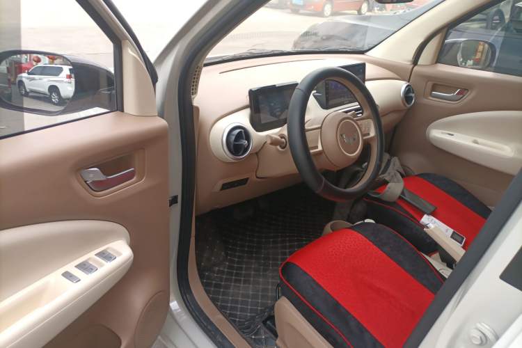Used Wuling Hongguang MINIEV 2025 Four-Door Version Advanced Edition Driver Seat