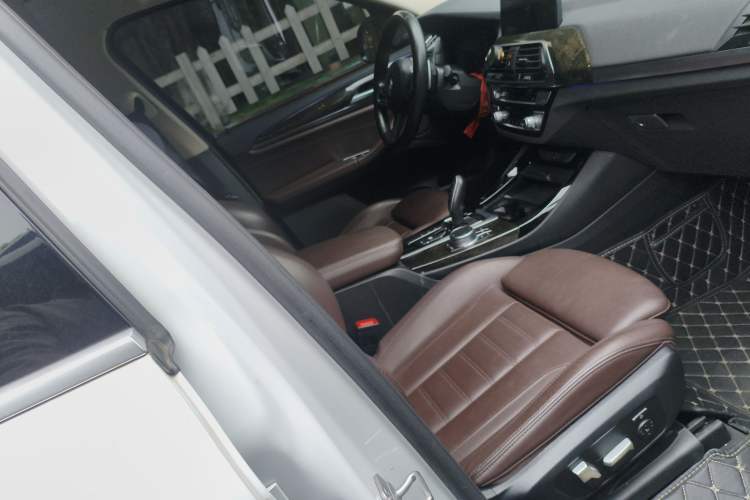 Used BMW X3 2020 xDrive30i Luxury Model with M Sport Package
