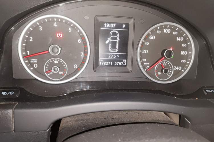 Used Volkswagen Tiguan L 2016 280TSI Automatic Two-Wheel-Drive Silk Road Style Edition