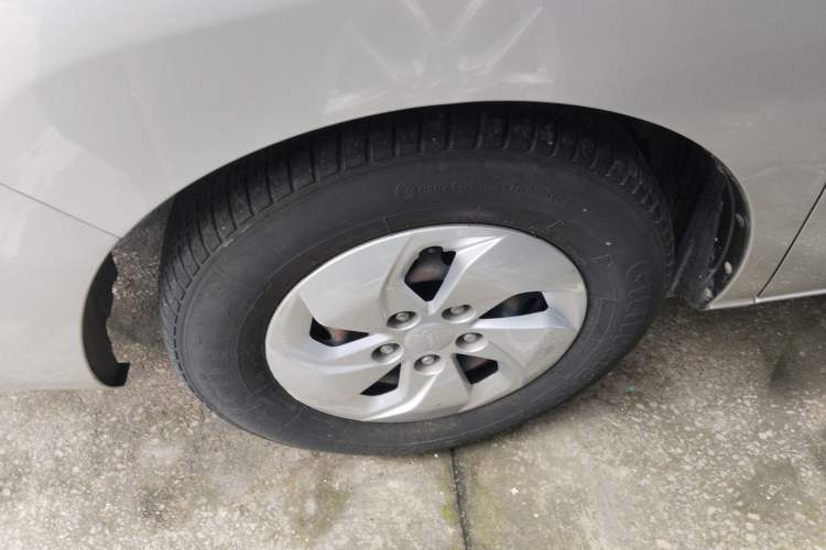 Used JAC Refine M4 2016 2.0L Manual Comfort Edition Left Front Wheel Hub