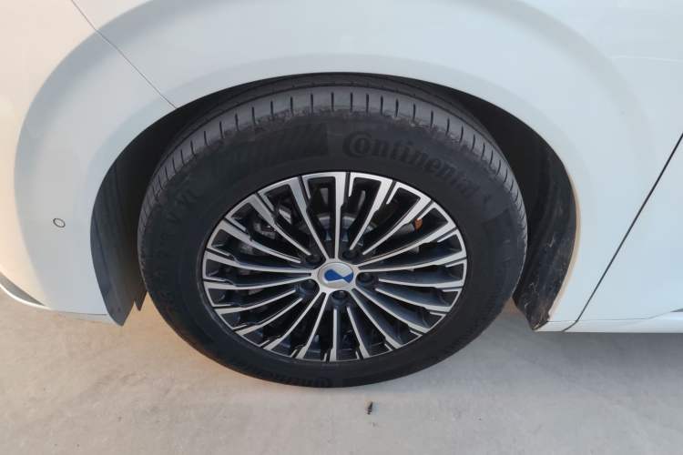 Used Denza D9 2022 DM-i 970 Four-Wheel Drive Flagship Model