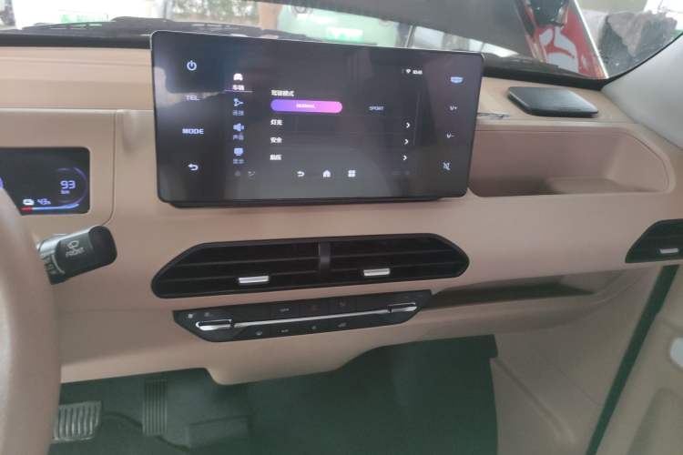 Used Geely Galaxy Panda 2024 200km Panda Kart Audio And AC Panel