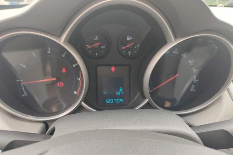 Used Chevrolet Cruze 2013 1.6L SL MT Instrument Cluster