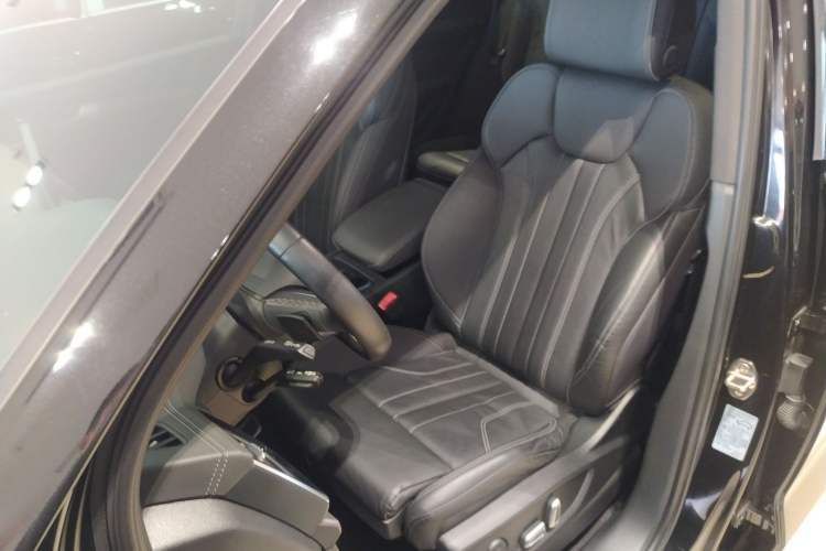 Used Audi Q5L 2023 40T Luxury Dynamic Model