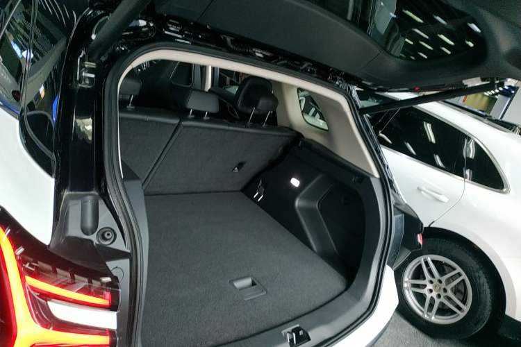 Used Hongqi HS3 2023 2.0T All-Wheel-Drive Youwei Version
