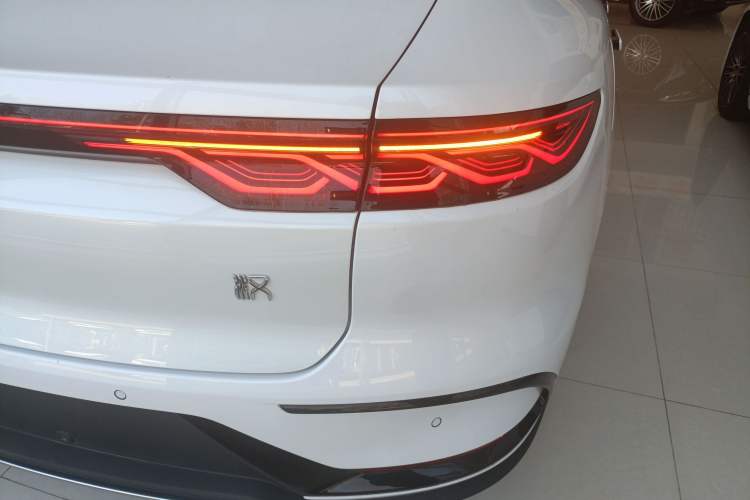 Used BYD Han 2022 DM-i 121KM Luxury Model Right Rear Taillight