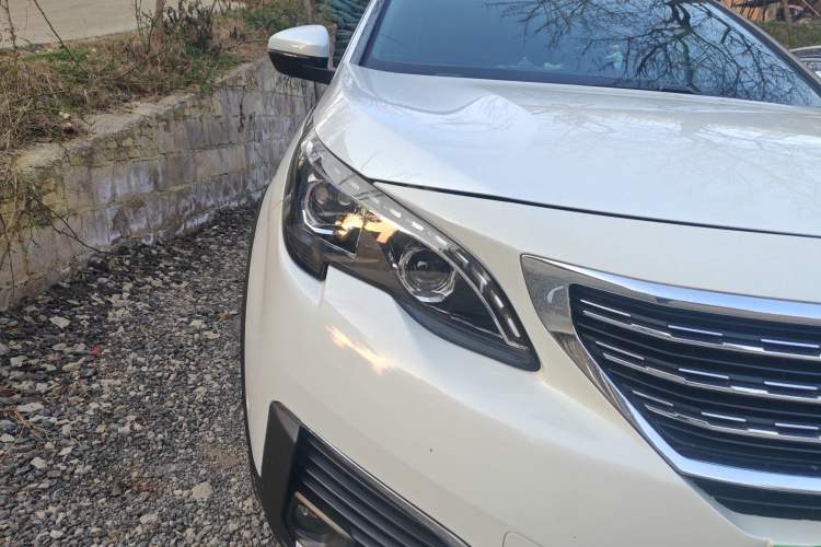 Used Peugeot 5008 2017 380THP 7-Seater Luxury Edition
