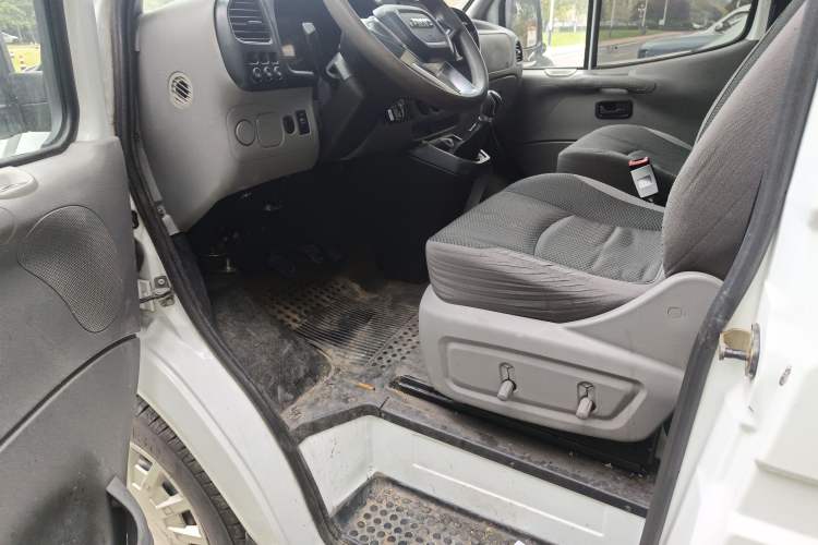 Used JMC Transit 2017 2.8T Commercial Version Long Wheelbase Mid-Roof 6/7/8-Seater JX493