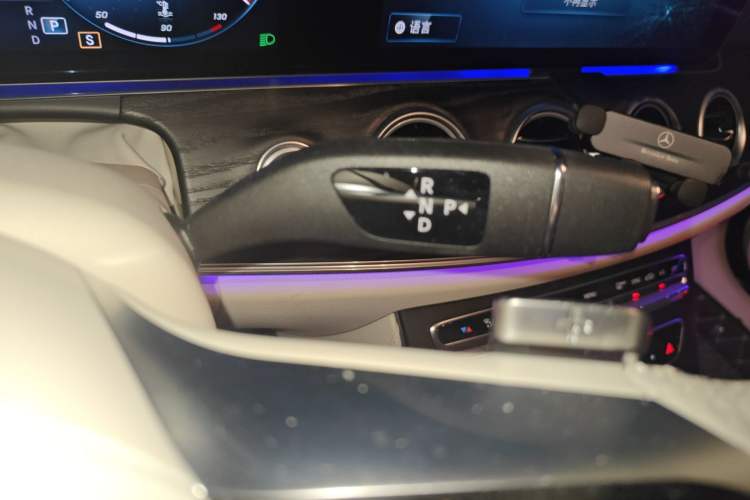 Used Mercedes-Benz E-Class 2022 E 300 L Sport Luxury Edition Gear Lever