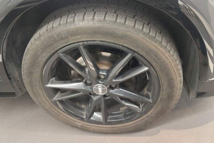 Used Audi Q2L 2020 35 TFSI Ambition Dynamic Edition Right Front Wheel Hub