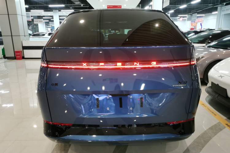 Used XPeng X9 2025 702 Four-Wheel Drive High-Performance Max