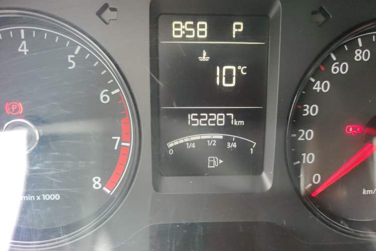 Used Volkswagen Lavida 2013 Revised Classic 1.6L Automatic Fashion Edition Odometer Close Up