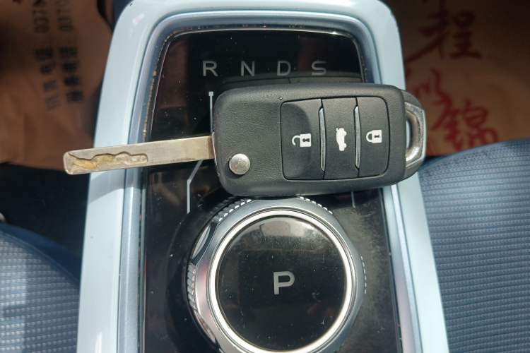 Used CHANGAN Benni E-Star 2023 Qingxin Edition Colorful Model Lithium Iron Phosphate