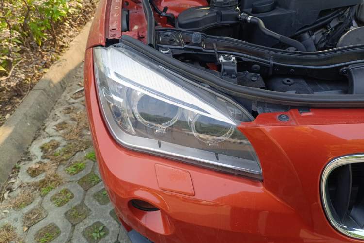 Used BMW X1 2015 sDrive18i Leading Edition
