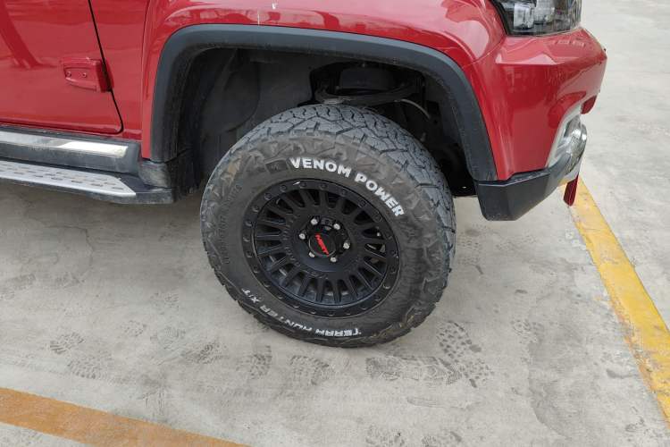 Used BAIC Off-Road BJ40 2020 2.0T Automatic Four-Wheel Drive Urban Hunter Edition Chivalrous Type Right Front Wheel Hub