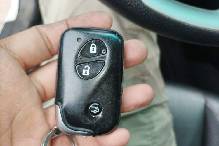 Used BYD S6 2014 2.4L Automatic Prestige 7-Seater
