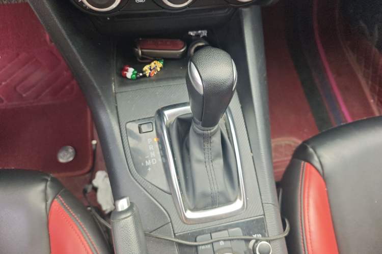 Used Mazda 3 Axela 2016 Sedan 1.5L Automatic Comfort Model