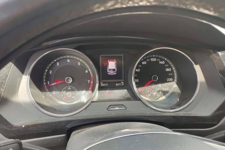 Used Volkswagen Tiguan L 2019 280TSI Automatic Two-Wheel Drive Panoramic Comfort Edition China V Standard Instrument Cluster