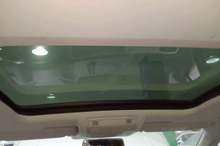 Used Volkswagen T-ROC 2022 280TSI DSG Two-Wheel Drive Elite PLUS