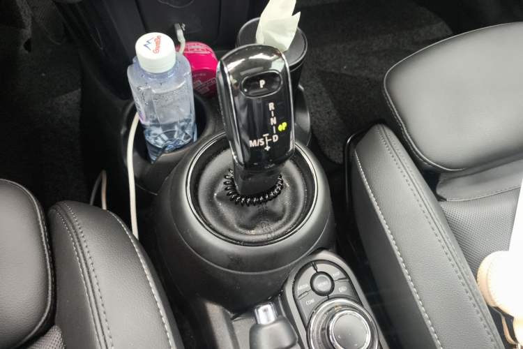 Used MINI 2022 1.5T COOPER Classic Edition
