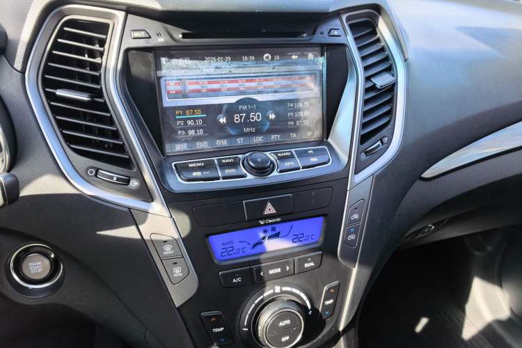 Used Hyundai Santa Fe 2013 2.0T Automatic All-Wheel Drive Prestige Version
