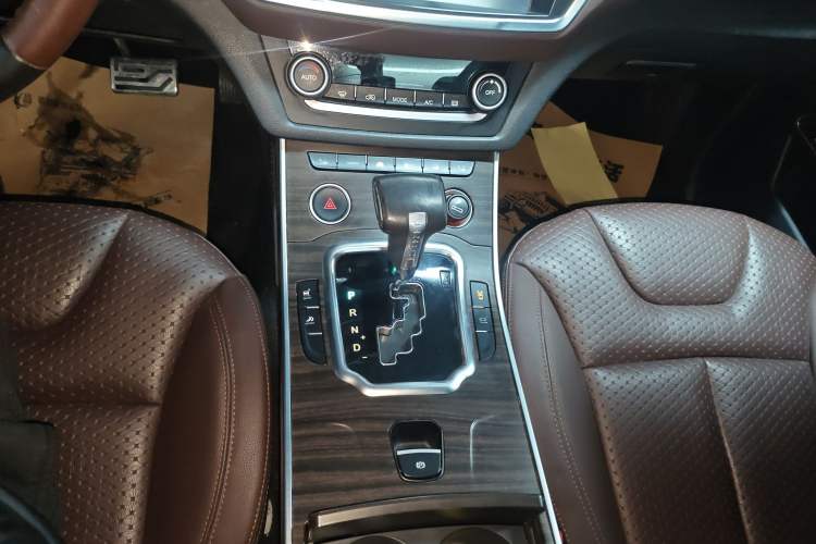 Used Land X7 2015 2.0T Panoramic Prestige Edition